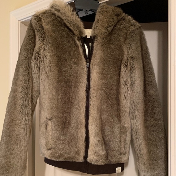 Victoria Secret Fur Coat - Picture 2 of 5